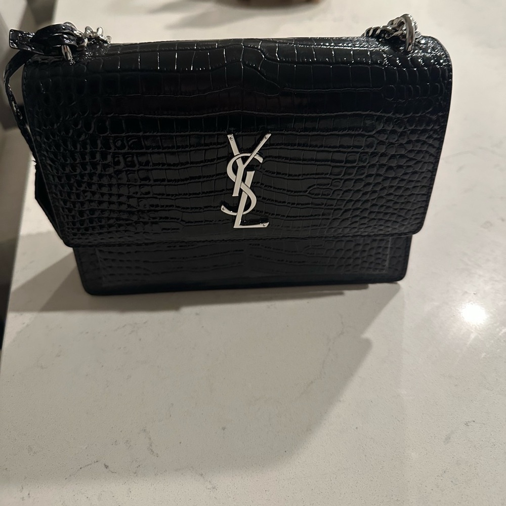 SAINT LAURENT Sunset Medium Croc Embossed Leather Crossbody Bag (black & silver)